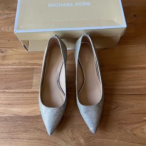 Michael Michael Kors Silver glitter pointed toe kitten heel pumps size 6
